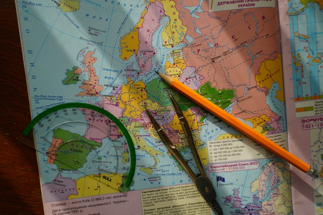Geografia e Storia nei Licei tornano separate: 3 ore a settimana e 99 euro all’anno. Cosa cambia nelle nuove bozze