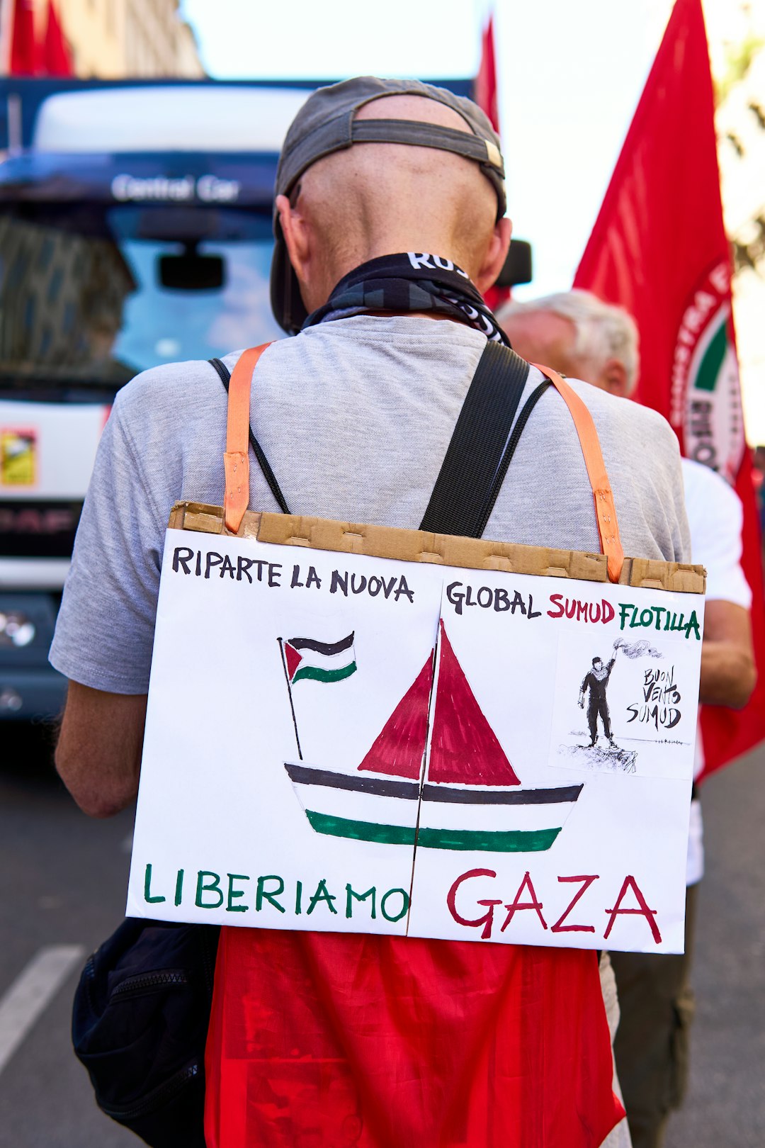 Ripartenza scolastica a Gaza: il rientro tra le tende e la crisi dei costi per l'anno 2026-2027