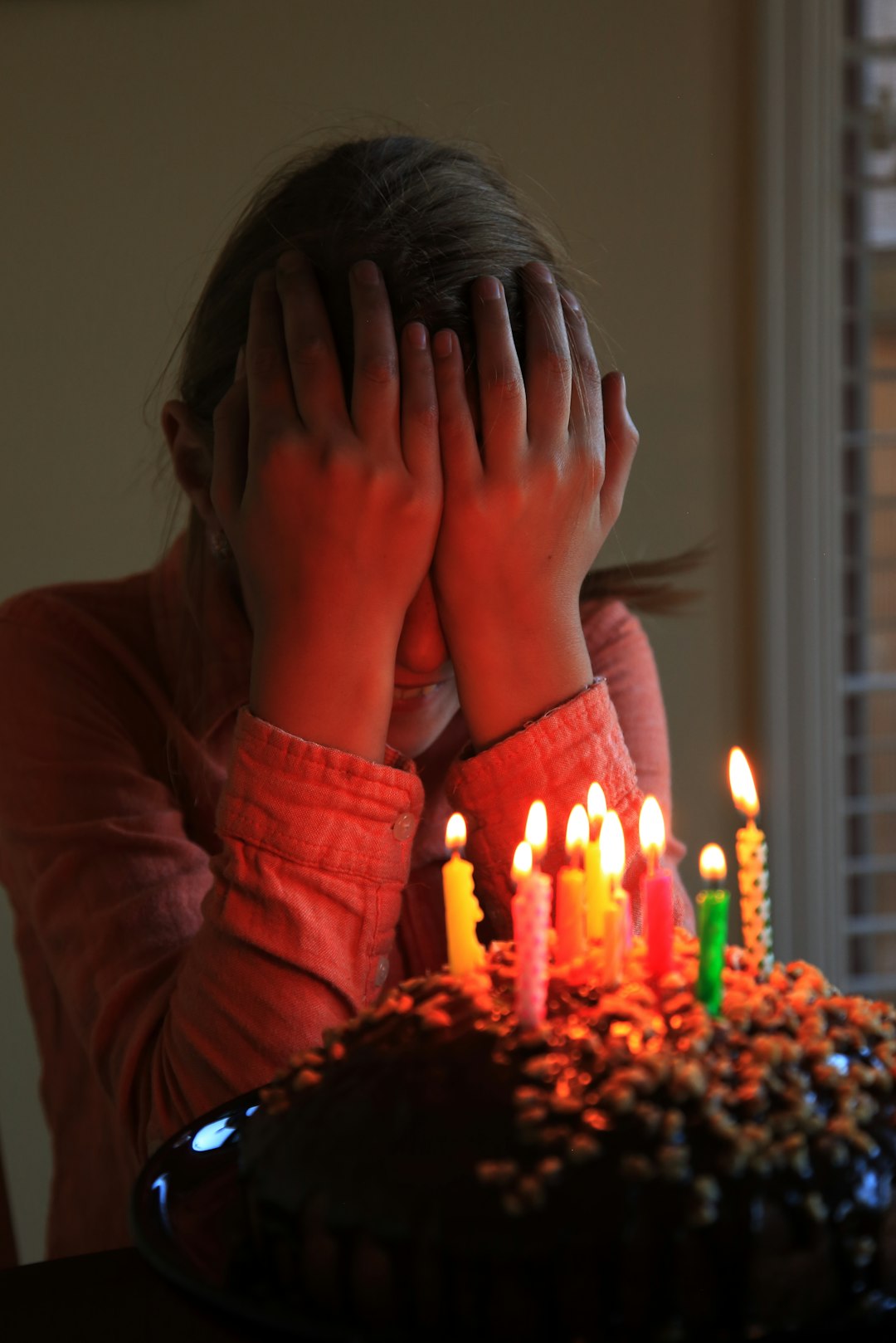 Boicottaggio silenzioso alle feste di compleanno: quando l’esclusione colpisce i bambini neurodivergenti
