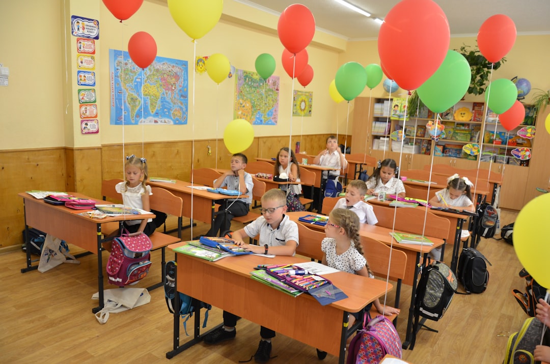 In Piemonte il primo giorno di scuola diventa un percorso di cittadinanza tra le bandiere